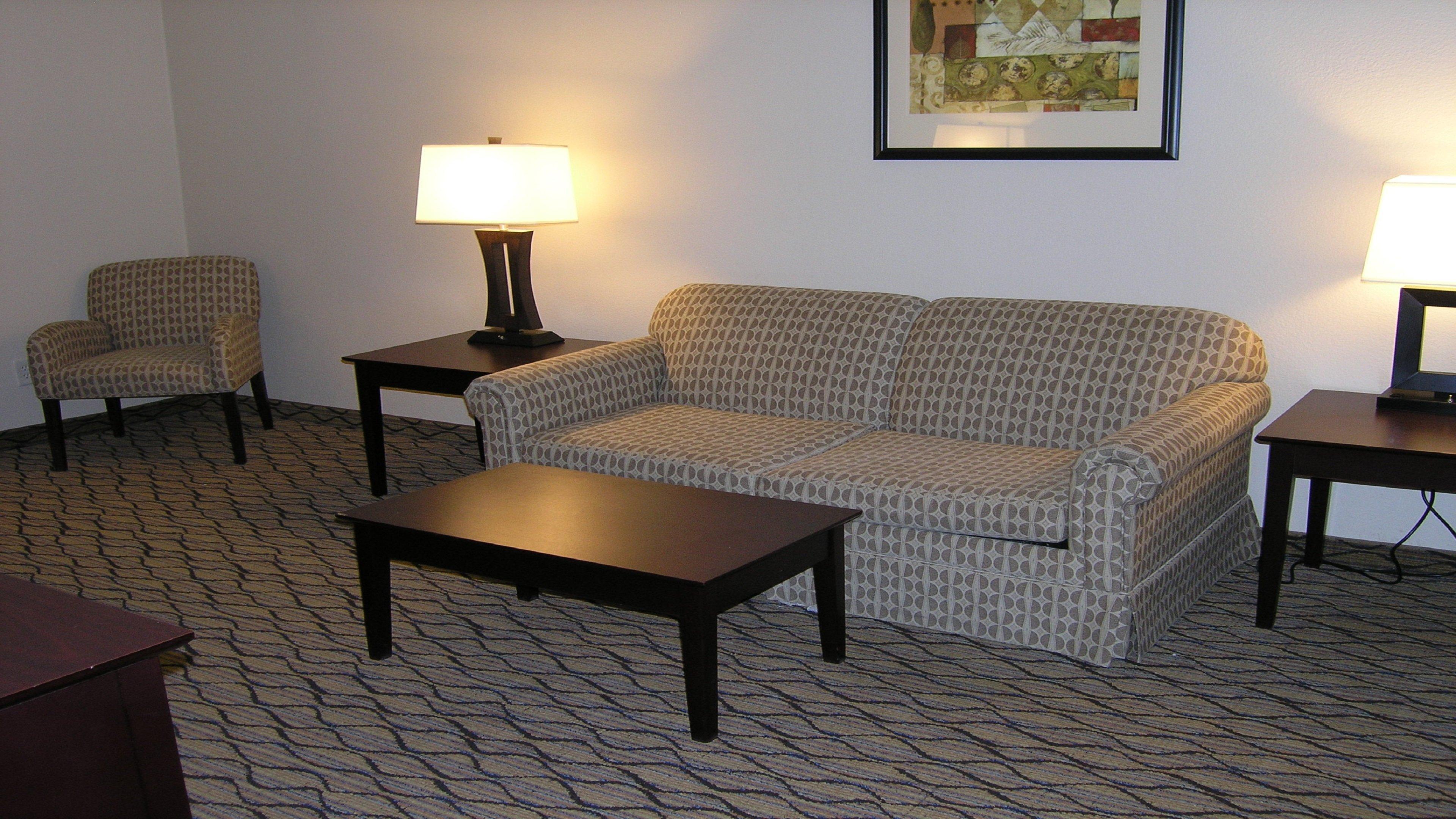 Holiday Inn Express Belle Vernon Екстериор снимка