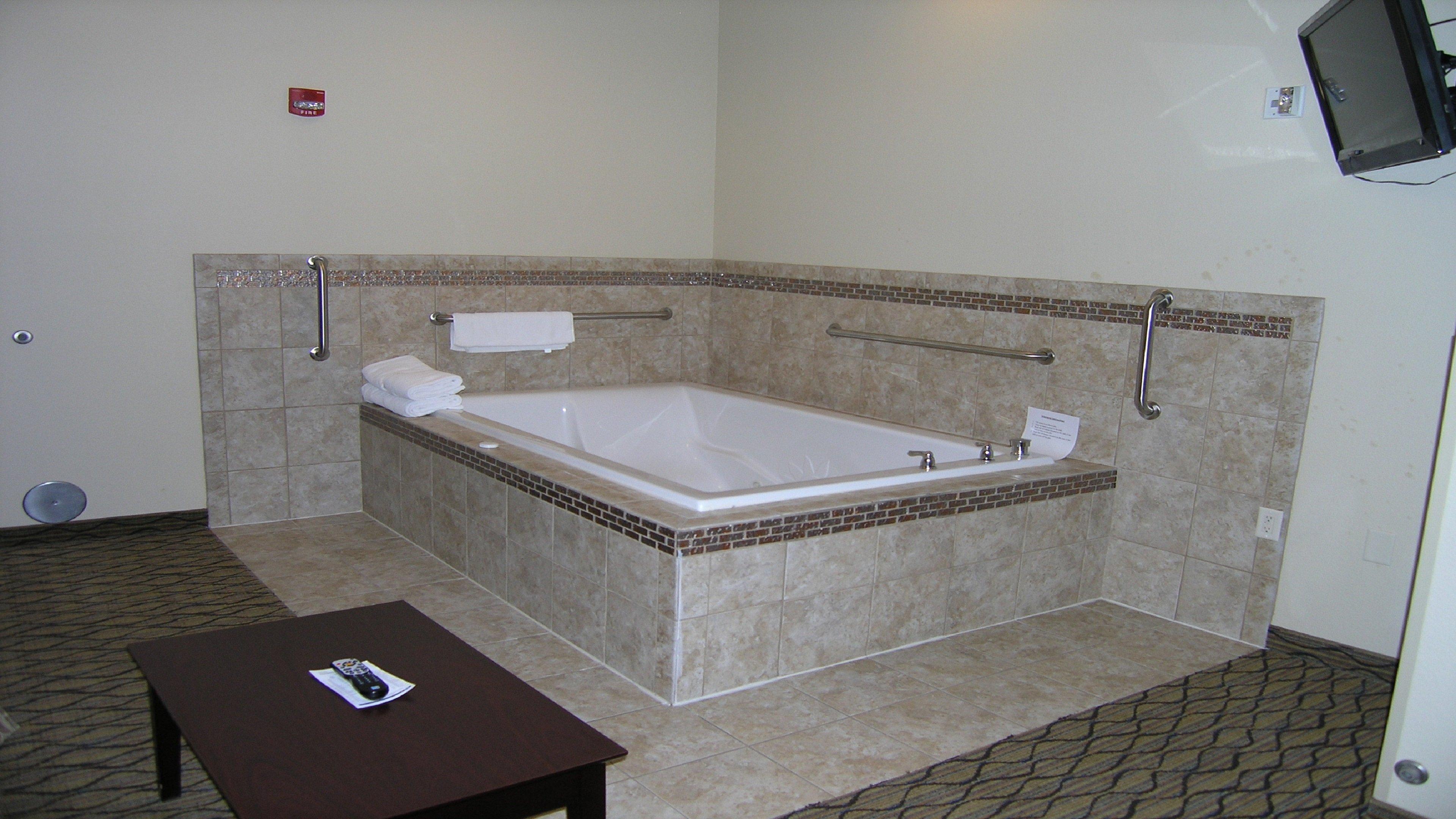 Holiday Inn Express Belle Vernon Екстериор снимка