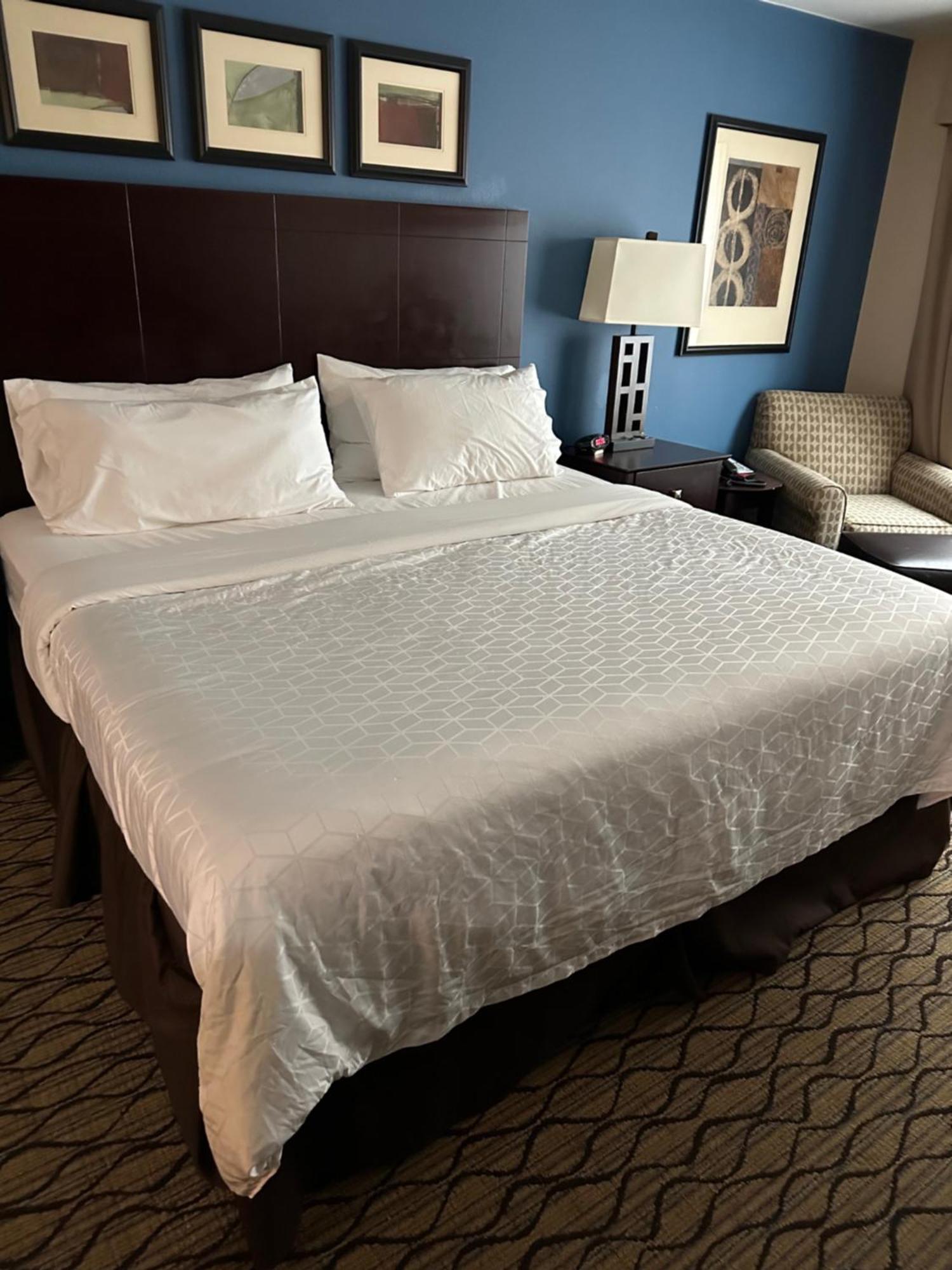 Holiday Inn Express Belle Vernon Екстериор снимка